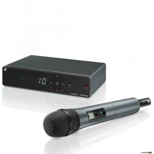 Sennheiser XSW 1-825 wireless microphone system package.